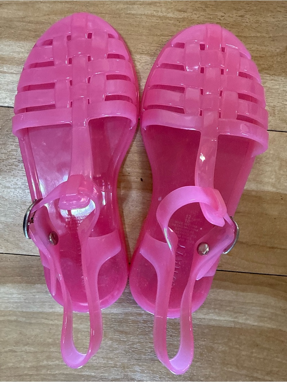 Old Navy Pink Jelly Sandals Girls Size 12 Buckle Strap NWOT Water Shoes